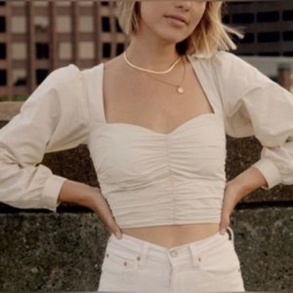 Aritzia Sunday best Giselle top in petal xs puff sleeve blouse